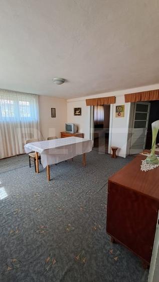 Casă individuală cu 6 camere cu Canalizare în Exterior Est