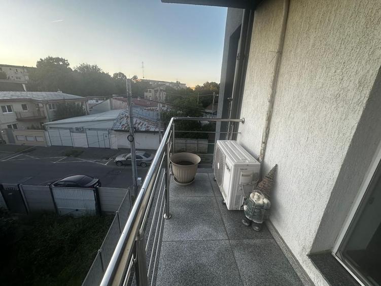 Apartament cu 2 camere decomandat în Rahova