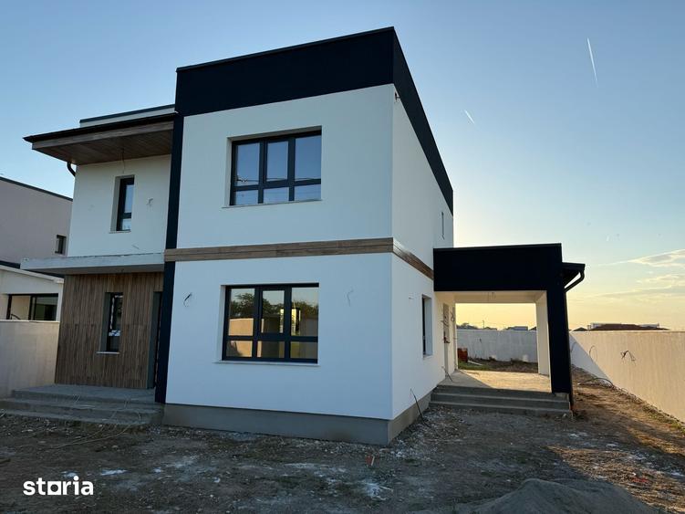 Casă cu 4 camere cu Teren 520 Mp în Cârcea