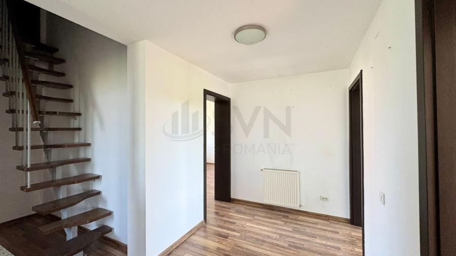 Casă individuală cu 5 camere cu Teren 350 Mp în Pipera