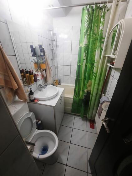 Apartament cu 2 camere semidecomandat, mobilat în Mircea cel Bătrân
