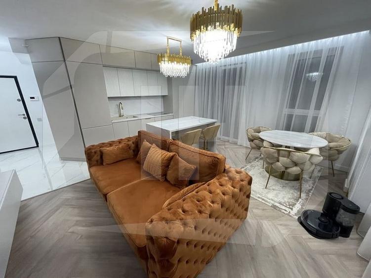 Apartament cu 3 camere semidecomandat, mobilat în Mărăști