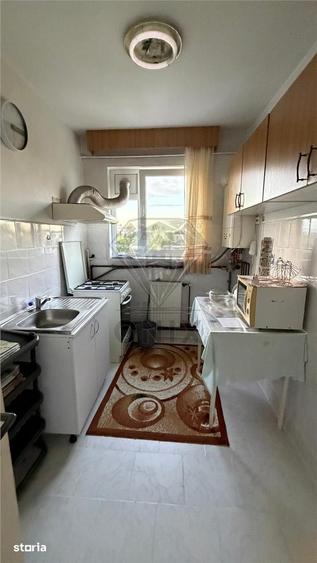 Apartament cu 2 camere nedecomandat, mobilat în Cantacuzino