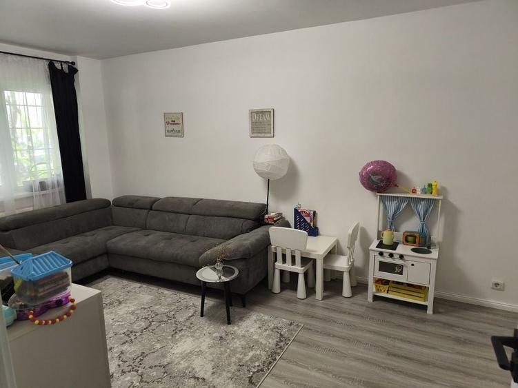 Apartament 3 camere - Sector 4 - de vanzare - 1