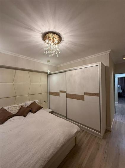 Apartament cu 3 camere decomandat, mobilat în Apollo