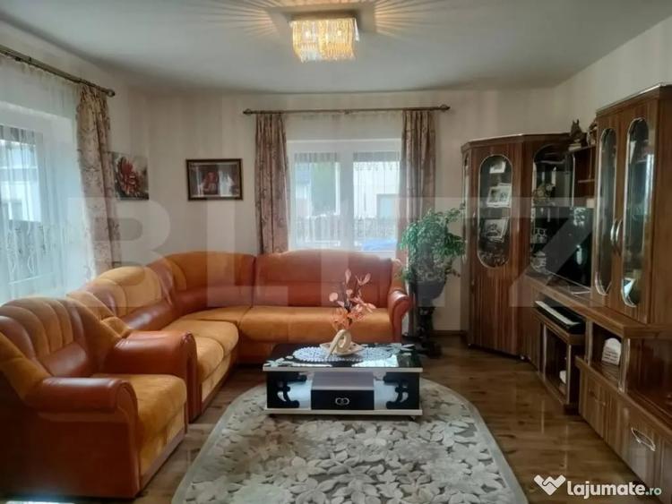 Casă cu 8 camere cu Teren 488 Mp în Marginea