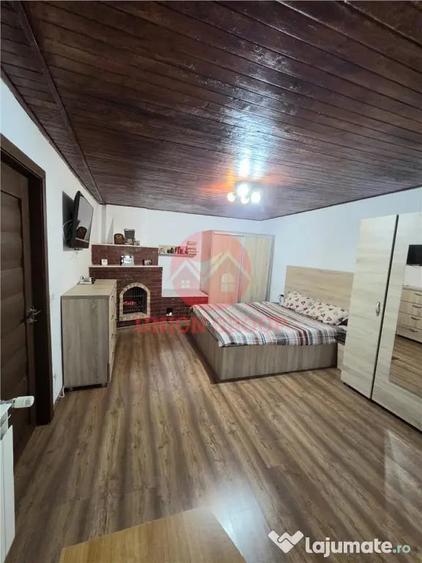 Casă cu 5 camere cu Teren 201 Mp în Central