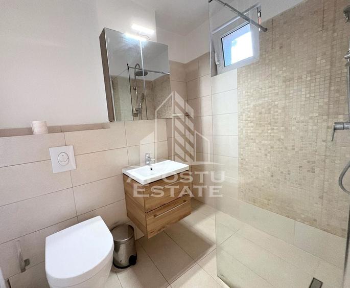 Apartament cu 2 camere semidecomandat, mobilat în Complex Studențesc