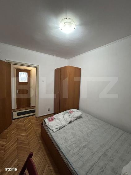 Apartament cu 3 camere semidecomandat în 1 Mai