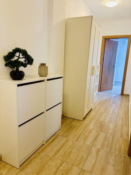 Apartament cu 2 camere decomandat, mobilat în Central