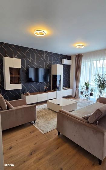 Casă cu 4 camere cu Teren 300 Mp în Central