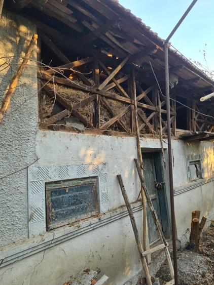 Casă cu 4 camere cu Teren 1800 Mp în Vânătorii Mici