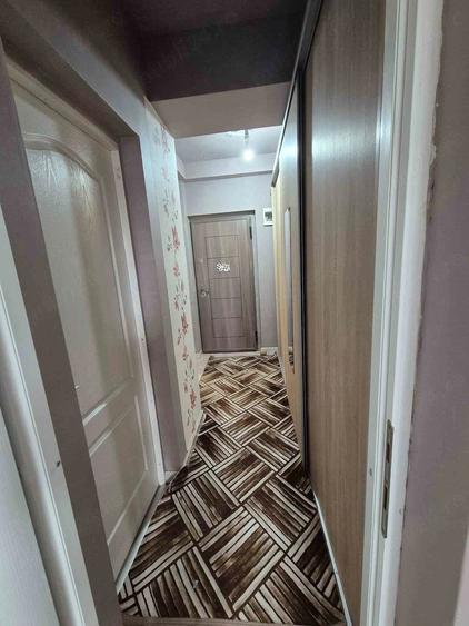 Apartament cu 2 camere semidecomandat în 1 Decembrie