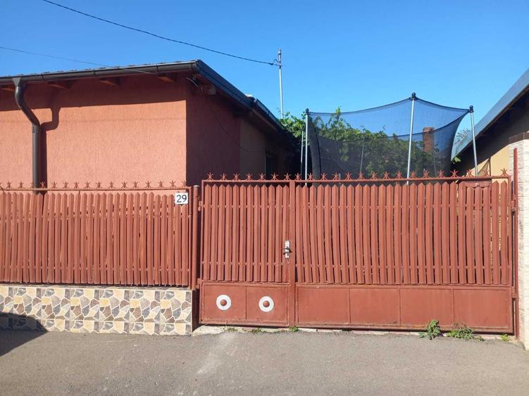 Casa de vanzare Mizil Prahova - 1