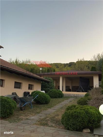 Casă cu 4 camere în Nima