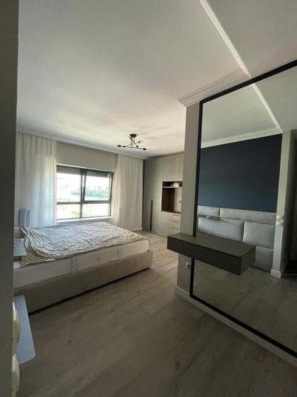 Apartament cu 4 camere decomandat în Lacul Tei