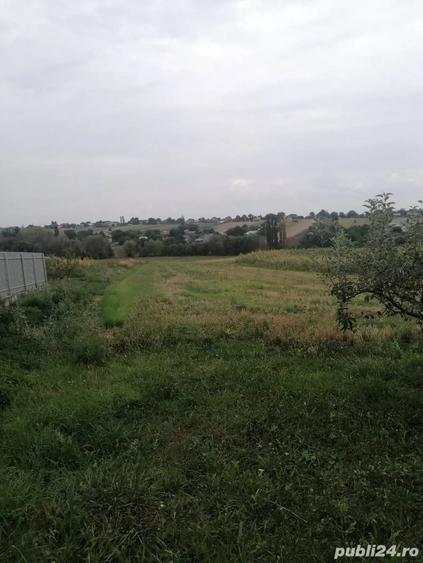 Casă cu 4 camere în Dersca