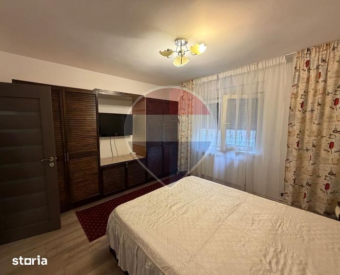 Apartament cu 3 camere, mobilat în Central