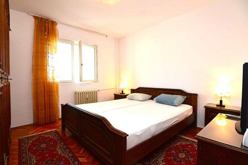 Apartament cu 3 camere decomandat, mobilat în Unirii