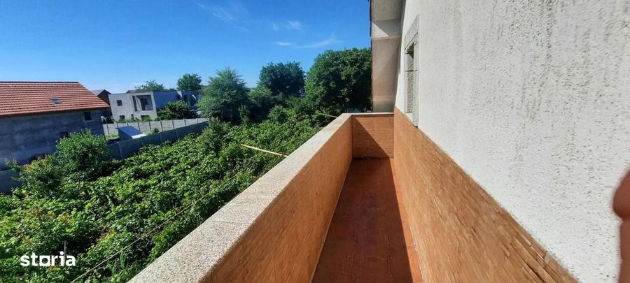 Casă cu 4 camere în Dancu