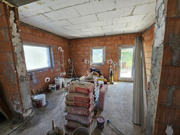 Duplex cu 4 camere cu Canalizare în Moșnița Veche