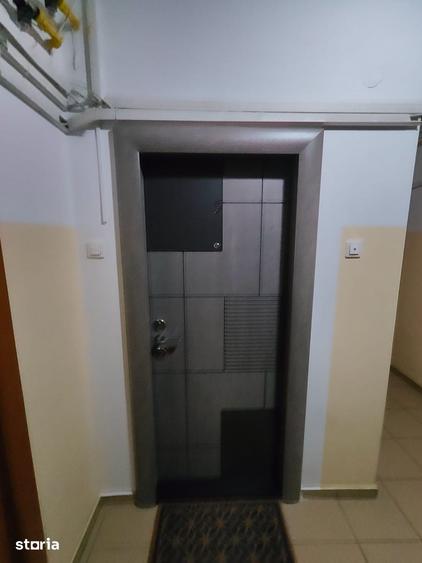 Apartament cu 3 camere decomandat în Tătărași