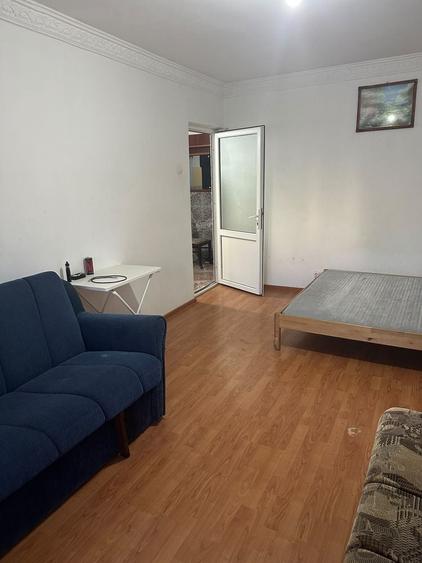Apartament cu 3 camere decomandat în Exterior Vest
