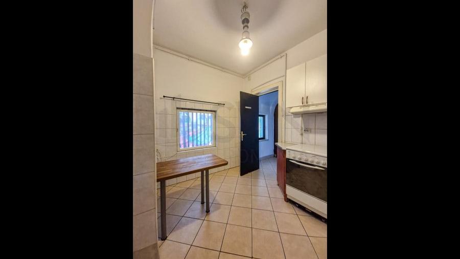 Spațiu comercial, de 170 mp, în Central