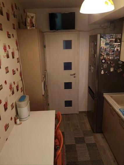 Apartament cu 2 camere decomandat în Apărătorii Patriei
