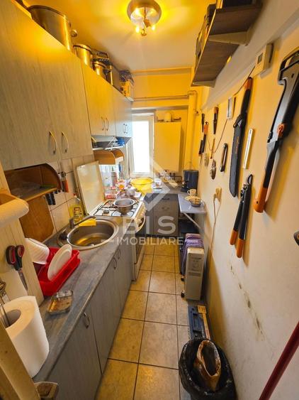 Garsonieră decomandată în Sud