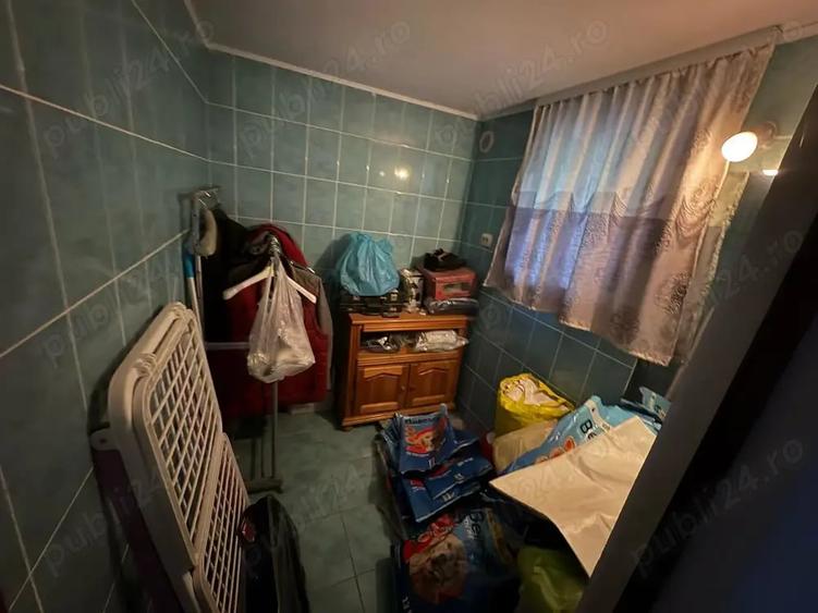 Casă cu 4 camere în Șimian