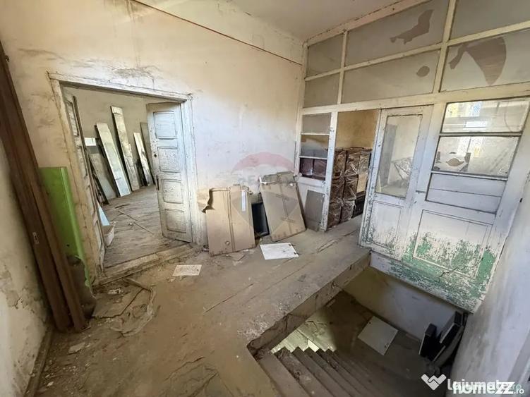 Spațiu comercial, de 350 mp, în Ultracentral