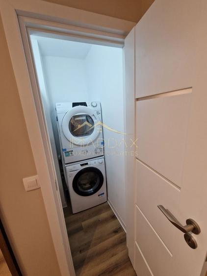 Apartament cu 2 camere decomandat, mobilat în Decebal