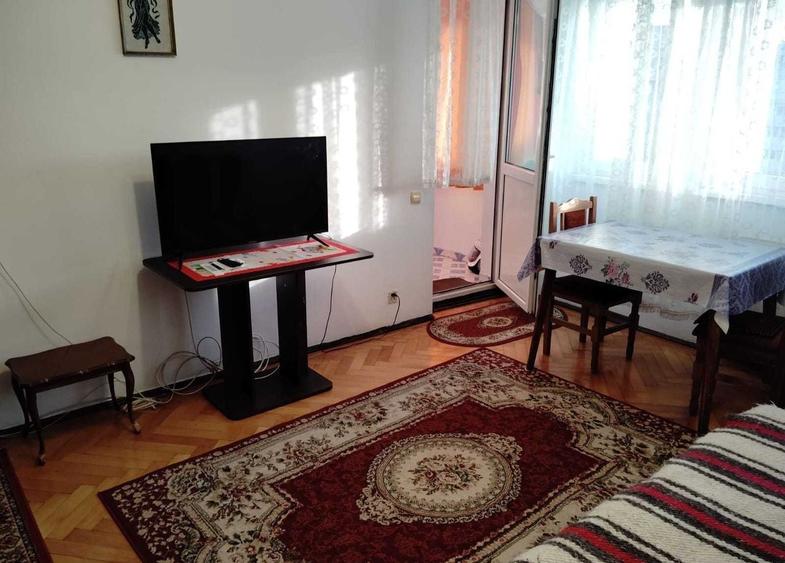 Apartament cu 2 camere decomandat, mobilat în Veteranilor