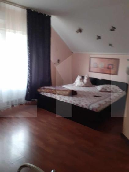 Casă individuală cu 9 camere cu Canalizare în Valea Rosie