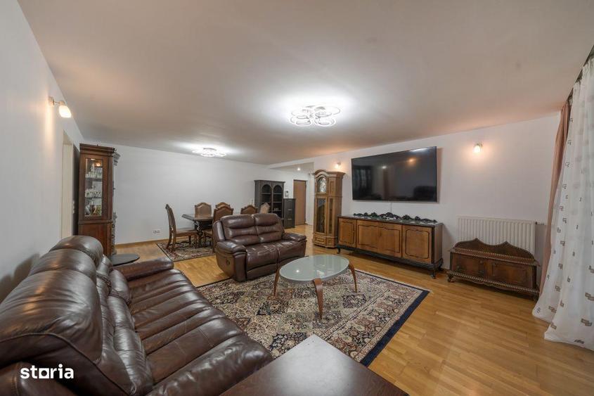 Apartament cu 3 camere semidecomandat, mobilat în Nordului