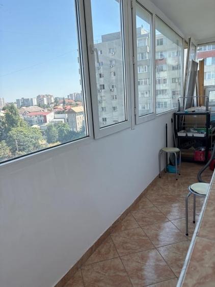 Apartament cu 2 camere semidecomandat în 1 Mai