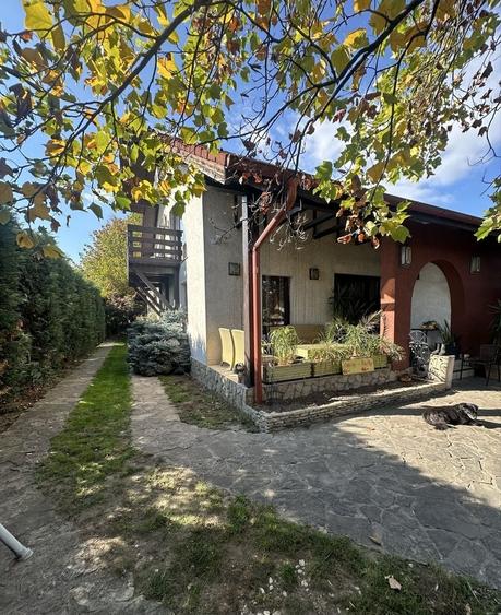 Casă cu 4 camere în Bratia din Deal