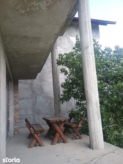 Casa de vanzare, 9 camere, zona lini?tita Parscov - 13