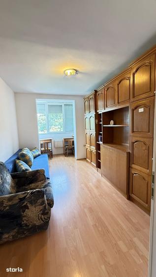 Apartament cu 3 camere în Decebal