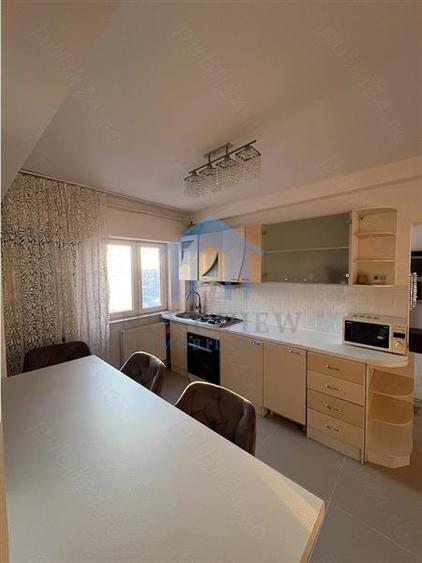 Apartament cu 4 camere decomandat, mobilat în Mărăști