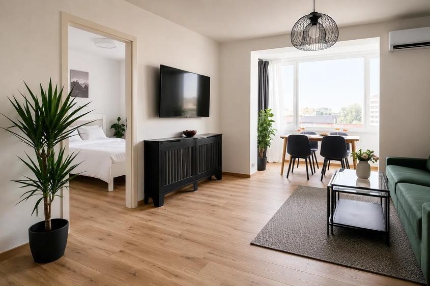 Apartament cu 3 camere decomandat în Romană