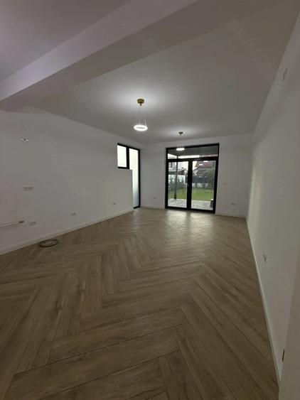 Casă cu 4 camere cu Teren 360 Mp în Central