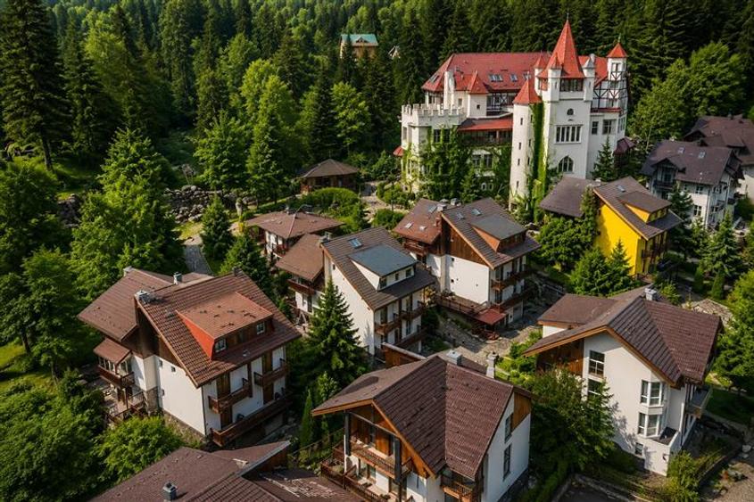 Apartament cu 3 camere decomandat, mobilat în Poiana Brașov