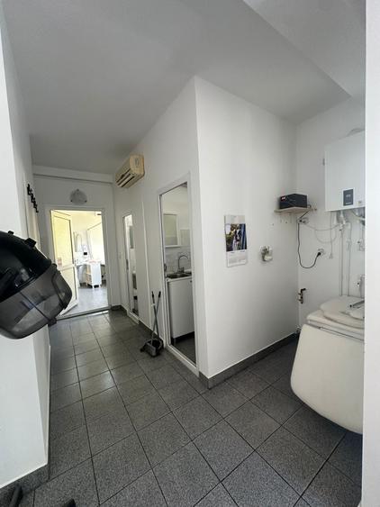 Casă cu 9 camere cu Canalizare în Dacia