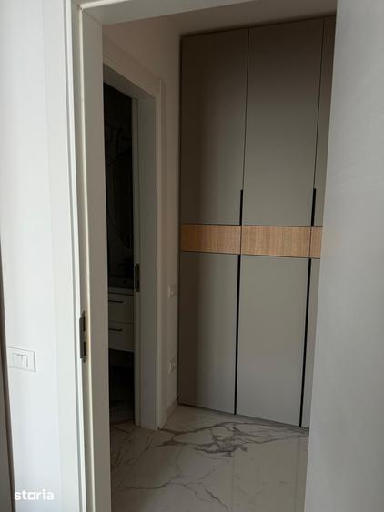 Apartament cu 3 camere decomandat, mobilat în Exterior Vest