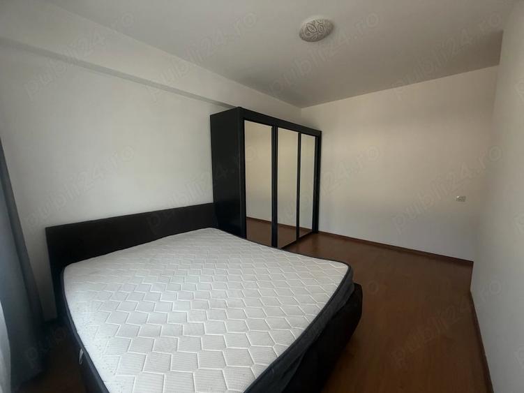 Apartament cu 3 camere decomandat în Băneasa