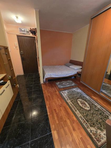 Garsonieră semidecomandată în Brâncoveanu
