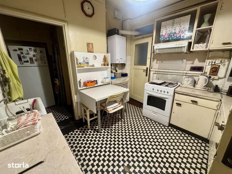 Apartament cu 4 camere, mobilat în Central