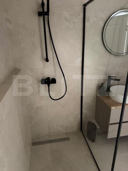 Apartament cu 2 camere semidecomandat în Florești
